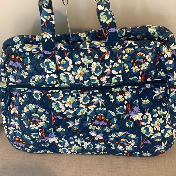 Vera Bradley Handbags - NWT vera bradley grand traveler floral bursts